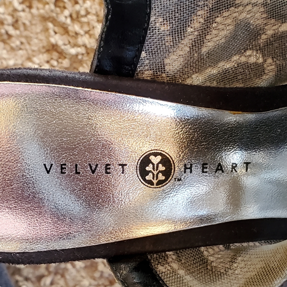 Velvet Heart Twilight Heels - Picture 7 of 12